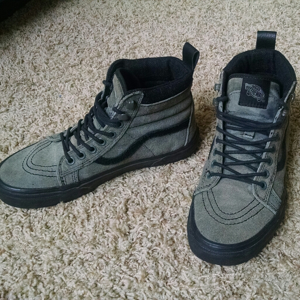 Vans Skate Hi Women's 8 or Men's 6